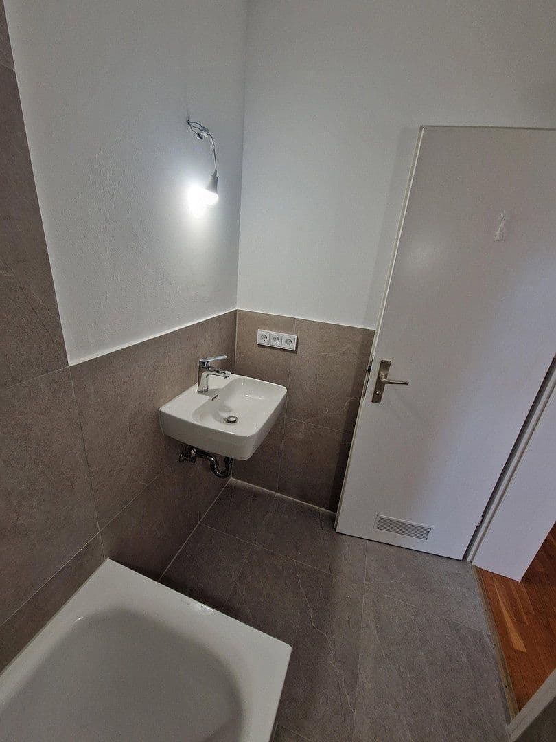 Prenájom bytu 4-izbový 78 m², Unterhaching, Bavorsko Prenájom bytu 4-izbový 78 m², Unterhaching, Bavorsko