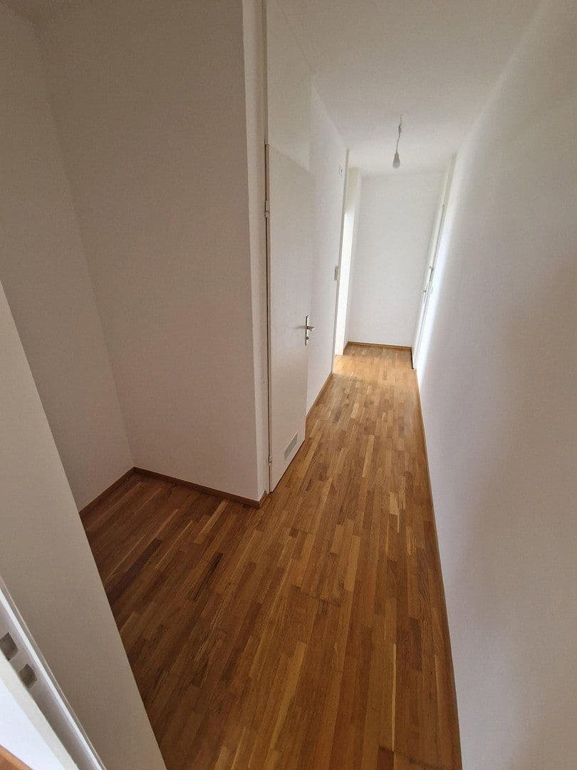 Prenájom bytu 4-izbový 78 m², Unterhaching, Bavorsko Prenájom bytu 4-izbový 78 m², Unterhaching, Bavorsko