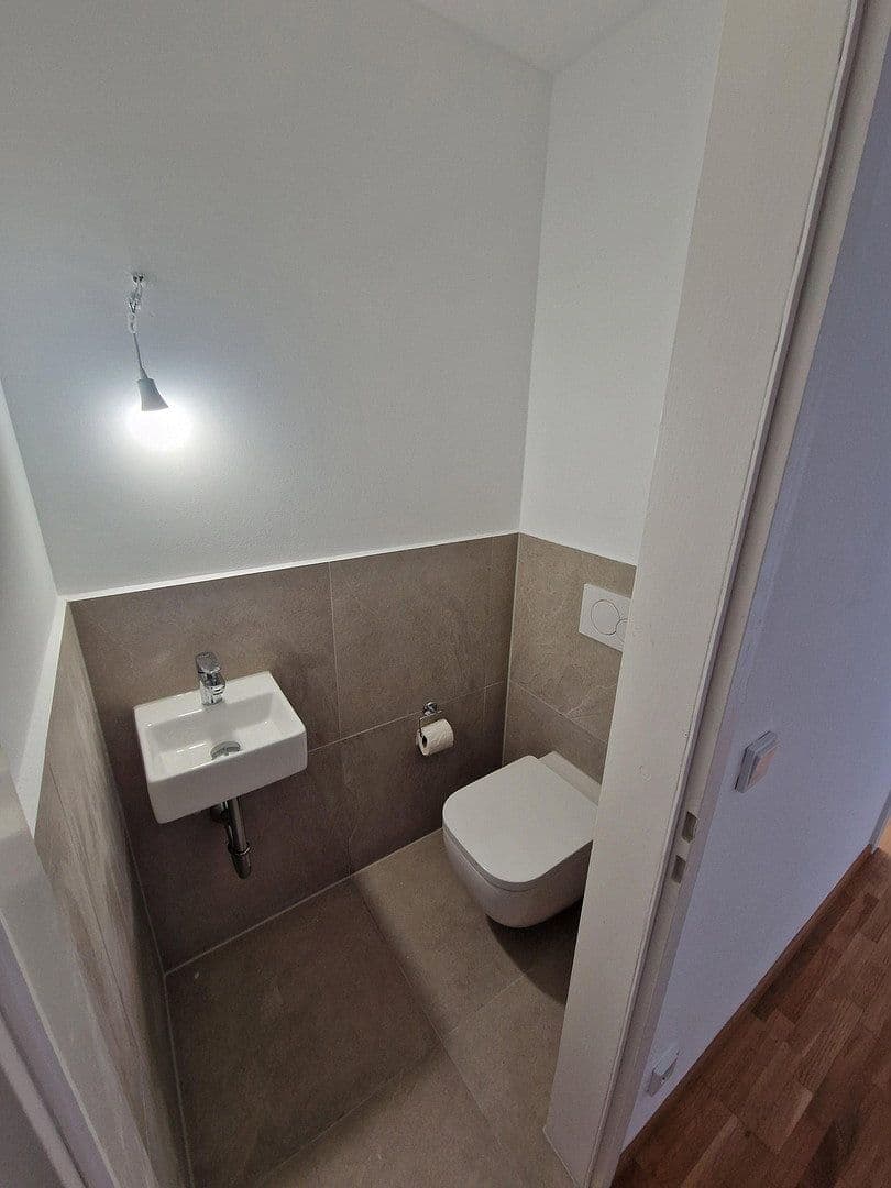 Prenájom bytu 4-izbový 78 m², Unterhaching, Bavorsko Prenájom bytu 4-izbový 78 m², Unterhaching, Bavorsko