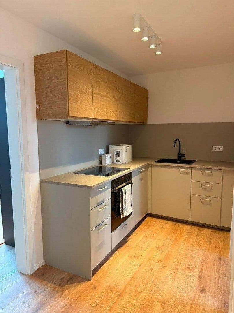 Prenájom bytu 85 m², Fürtherstr. 44, Nürnberg, Bavorsko Prenájom bytu 85 m², Fürtherstr. 44, Nürnberg, Bavorsko