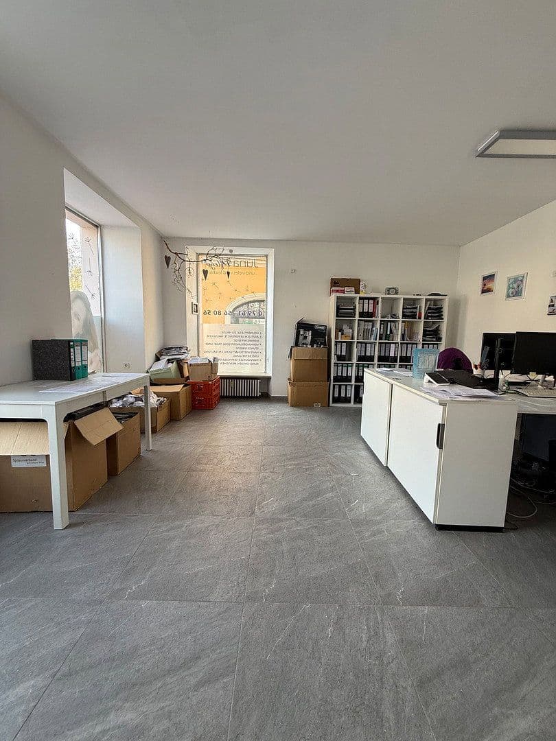 Prenájom nebytového priestoru 150 m², Marktplatz 18, Ellwangen (Jagst), Bádensko-Wurttembersko Prenájom nebytového priestoru 150 m², Marktplatz 18, Ellwangen (Jagst), Bádensko-Wurttembersko
