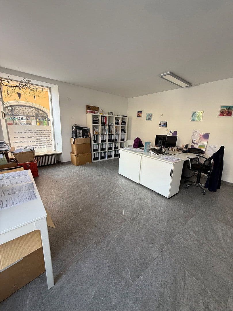 Prenájom nebytového priestoru 150 m², Marktplatz 18, Ellwangen (Jagst), Bádensko-Wurttembersko Prenájom nebytového priestoru 150 m², Marktplatz 18, Ellwangen (Jagst), Bádensko-Wurttembersko