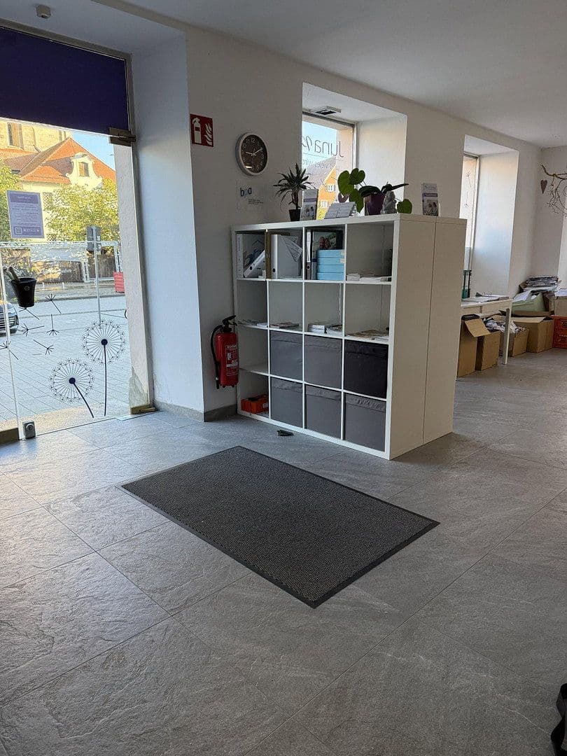 Prenájom nebytového priestoru 150 m², Marktplatz 18, Ellwangen (Jagst), Bádensko-Wurttembersko Prenájom nebytového priestoru 150 m², Marktplatz 18, Ellwangen (Jagst), Bádensko-Wurttembersko