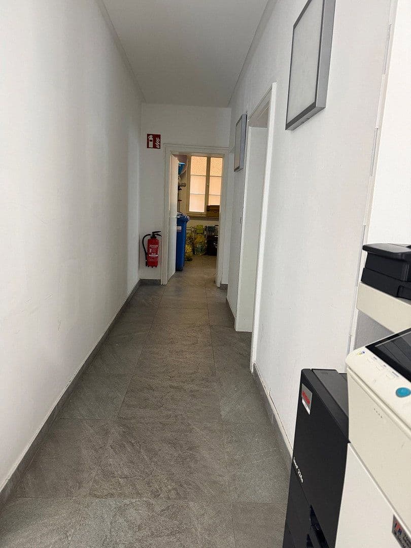 Prenájom nebytového priestoru 150 m², Marktplatz 18, Ellwangen (Jagst), Bádensko-Wurttembersko Prenájom nebytového priestoru 150 m², Marktplatz 18, Ellwangen (Jagst), Bádensko-Wurttembersko