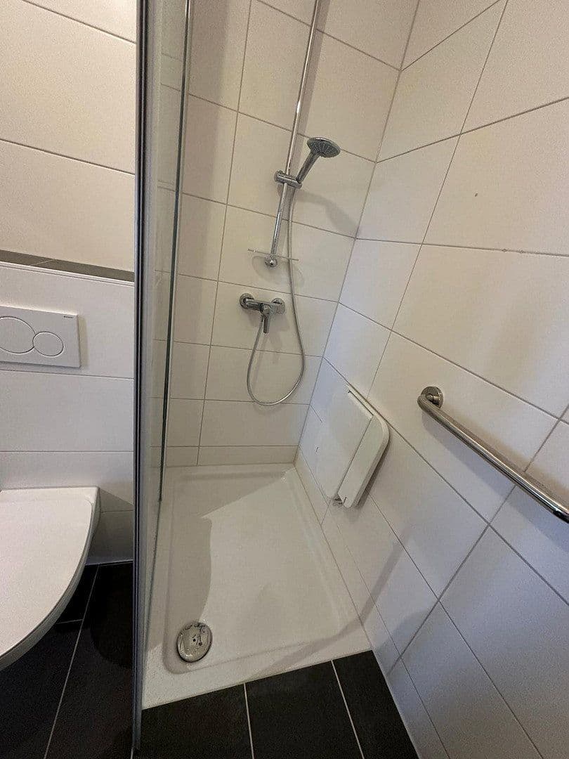 Prenájom bytu 2-izbový 60 m², Offenbach, Hesensko Prenájom bytu 2-izbový 60 m², Offenbach, Hesensko
