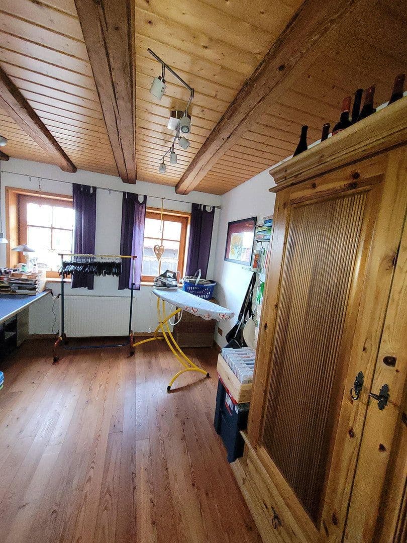 Predaj domu 150 m², pozemok 1.390 m², Kirchstraße 3, Beilstein, Bádensko-Wurttembersko Predaj domu 150 m², pozemok 1.390 m², Kirchstraße 3, Beilstein, Bádensko-Wurttembersko