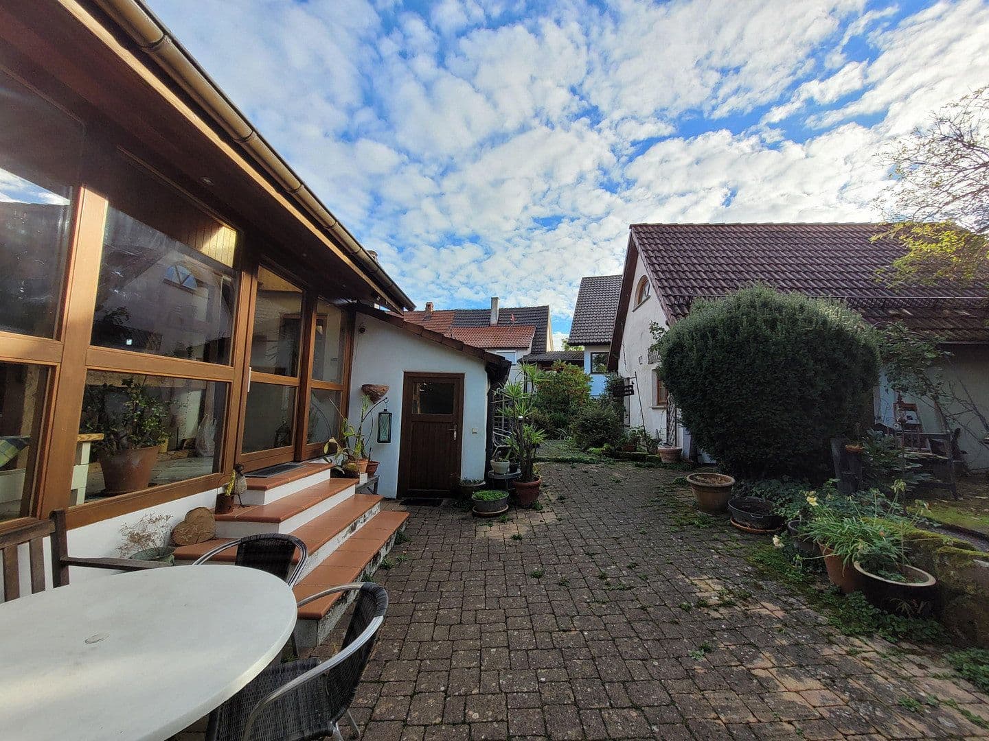 Predaj domu 150 m², pozemok 1.390 m², Kirchstraße 3, Beilstein, Bádensko-Wurttembersko Predaj domu 150 m², pozemok 1.390 m², Kirchstraße 3, Beilstein, Bádensko-Wurttembersko