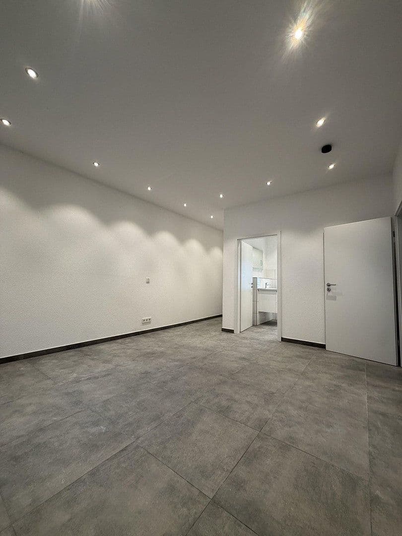 Prenájom bytu 2-izbový 60 m², Eckstraße 5, Sandweier, Baden-Baden, Bádensko-Wurttembersko Prenájom bytu 2-izbový 60 m², Eckstraße 5, Sandweier, Baden-Baden, Bádensko-Wurttembersko