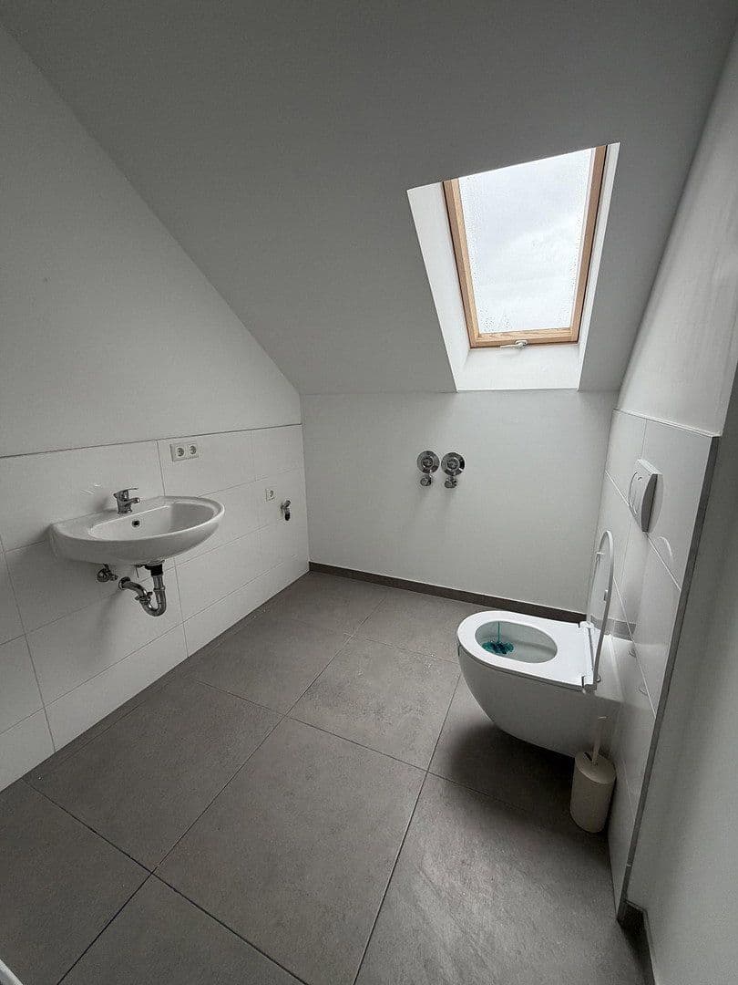 Prenájom bytu 2-izbový 50 m², Niederwaldstraße 9, Sandweier, Baden-Baden, Bádensko-Wurttembersko Prenájom bytu 2-izbový 50 m², Niederwaldstraße 9, Sandweier, Baden-Baden, Bádensko-Wurttembersko