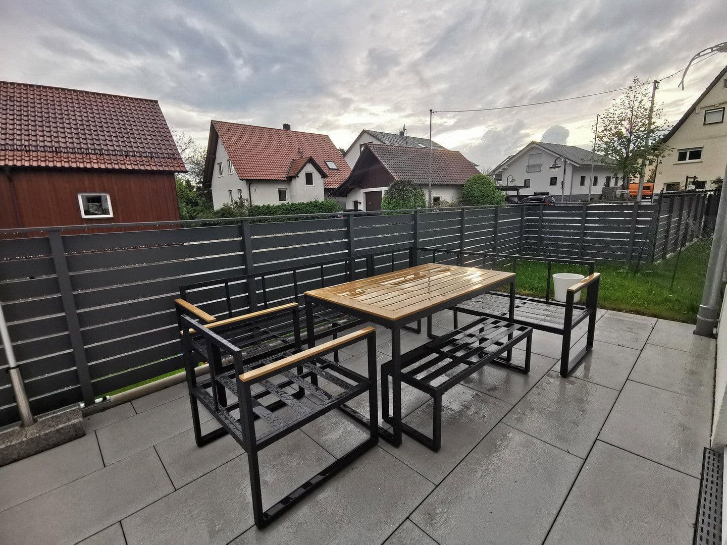 Prenájom bytu 4-izbový 125 m², Pliezhausen, Bádensko-Wurttembersko Prenájom bytu 4-izbový 125 m², Pliezhausen, Bádensko-Wurttembersko