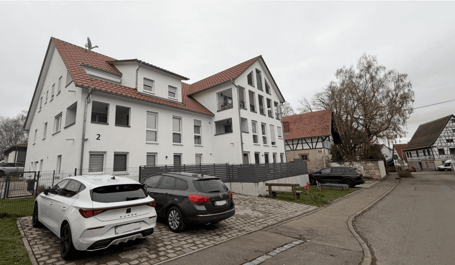 Prenájom bytu 4-izbový 125 m², Pliezhausen, Bádensko-Wurttembersko Prenájom bytu 4-izbový 125 m², Pliezhausen, Bádensko-Wurttembersko