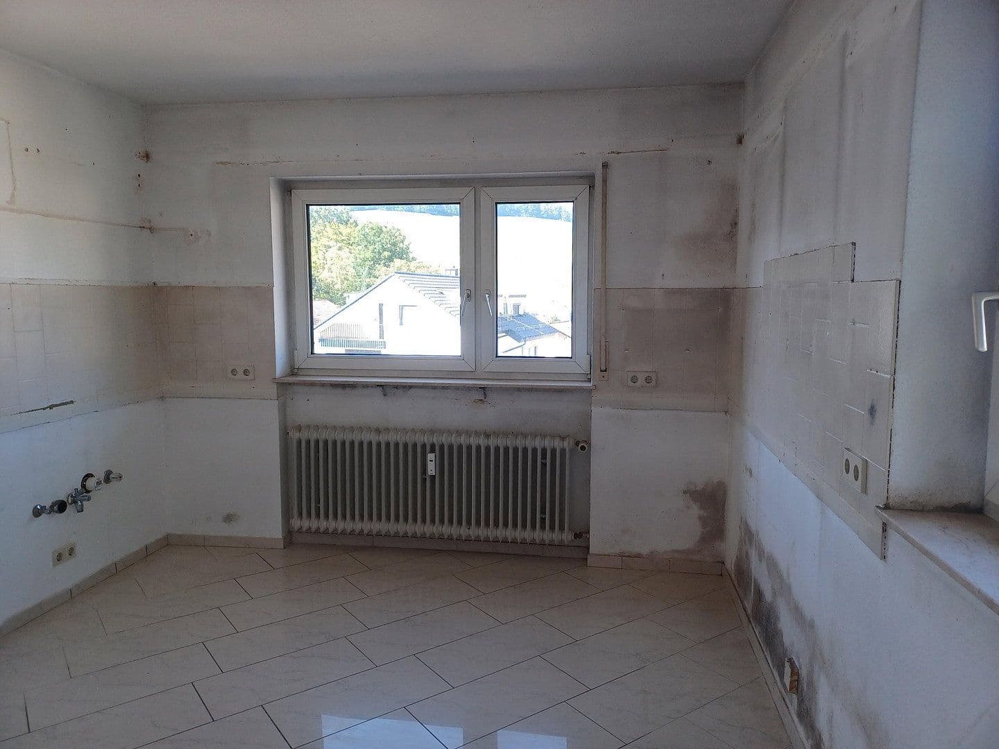 Prenájom bytu 3-izbový 115 m², Baden-Baden - Neuweier, Bádensko-Wurttembersko Prenájom bytu 3-izbový 115 m², Baden-Baden - Neuweier, Bádensko-Wurttembersko