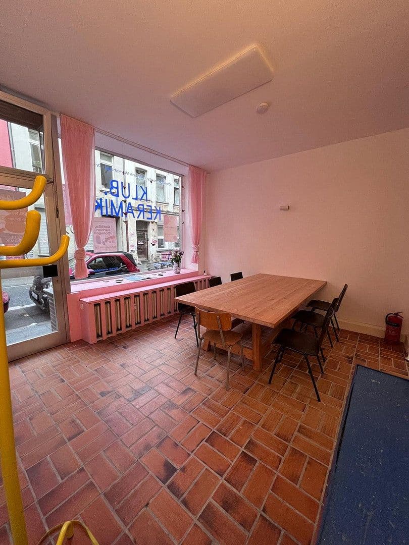 Prenájom nebytového priestoru 178 m², Wahlenstr.22, Köln, Severné Porýnie - Westfálsko Prenájom nebytového priestoru 178 m², Wahlenstr.22, Köln, Severné Porýnie - Westfálsko