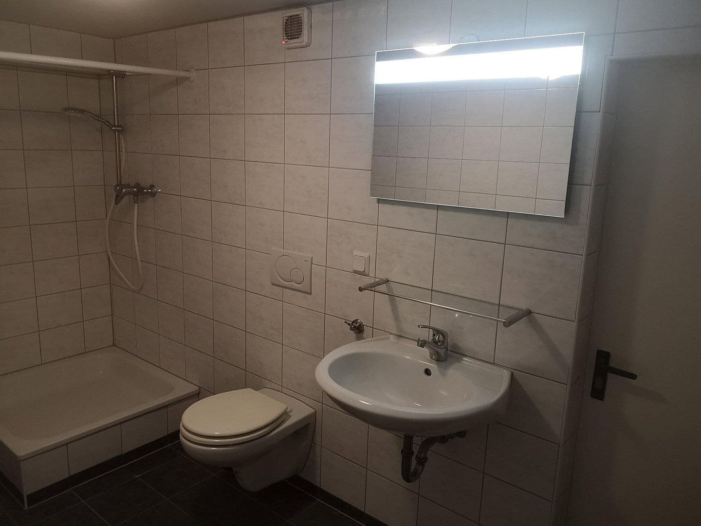 Prenájom nebytového priestoru 178 m², Wahlenstr.22, Köln, Severné Porýnie - Westfálsko Prenájom nebytového priestoru 178 m², Wahlenstr.22, Köln, Severné Porýnie - Westfálsko