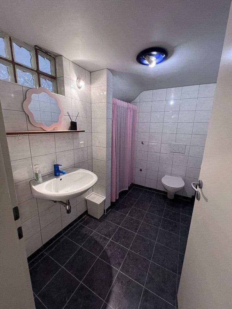 Prenájom nebytového priestoru 178 m², Wahlenstr.22, Köln, Severné Porýnie - Westfálsko Prenájom nebytového priestoru 178 m², Wahlenstr.22, Köln, Severné Porýnie - Westfálsko