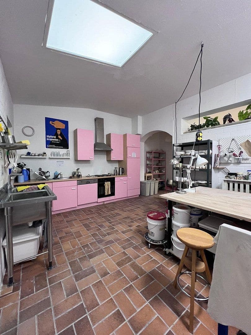 Prenájom nebytového priestoru 178 m², Wahlenstr.22, Köln, Severné Porýnie - Westfálsko Prenájom nebytového priestoru 178 m², Wahlenstr.22, Köln, Severné Porýnie - Westfálsko