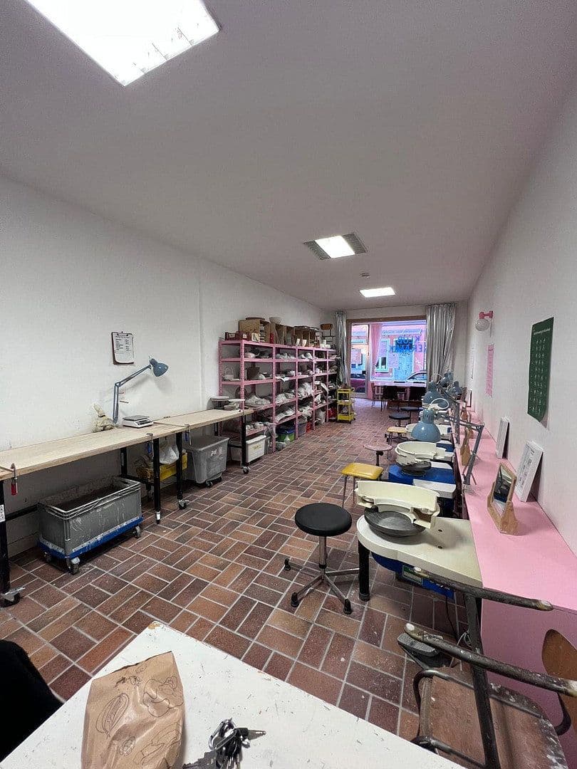 Prenájom nebytového priestoru 178 m², Wahlenstr.22, Köln, Severné Porýnie - Westfálsko Prenájom nebytového priestoru 178 m², Wahlenstr.22, Köln, Severné Porýnie - Westfálsko