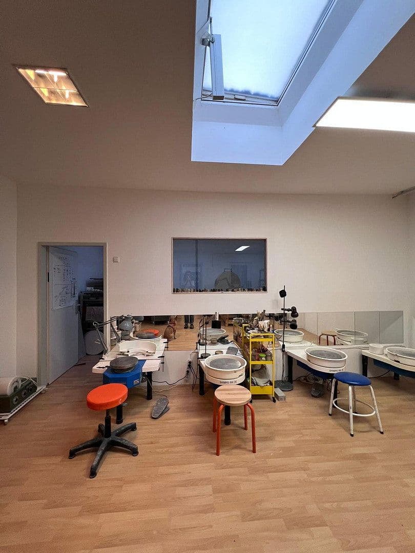 Prenájom nebytového priestoru 178 m², Wahlenstr.22, Köln, Severné Porýnie - Westfálsko Prenájom nebytového priestoru 178 m², Wahlenstr.22, Köln, Severné Porýnie - Westfálsko