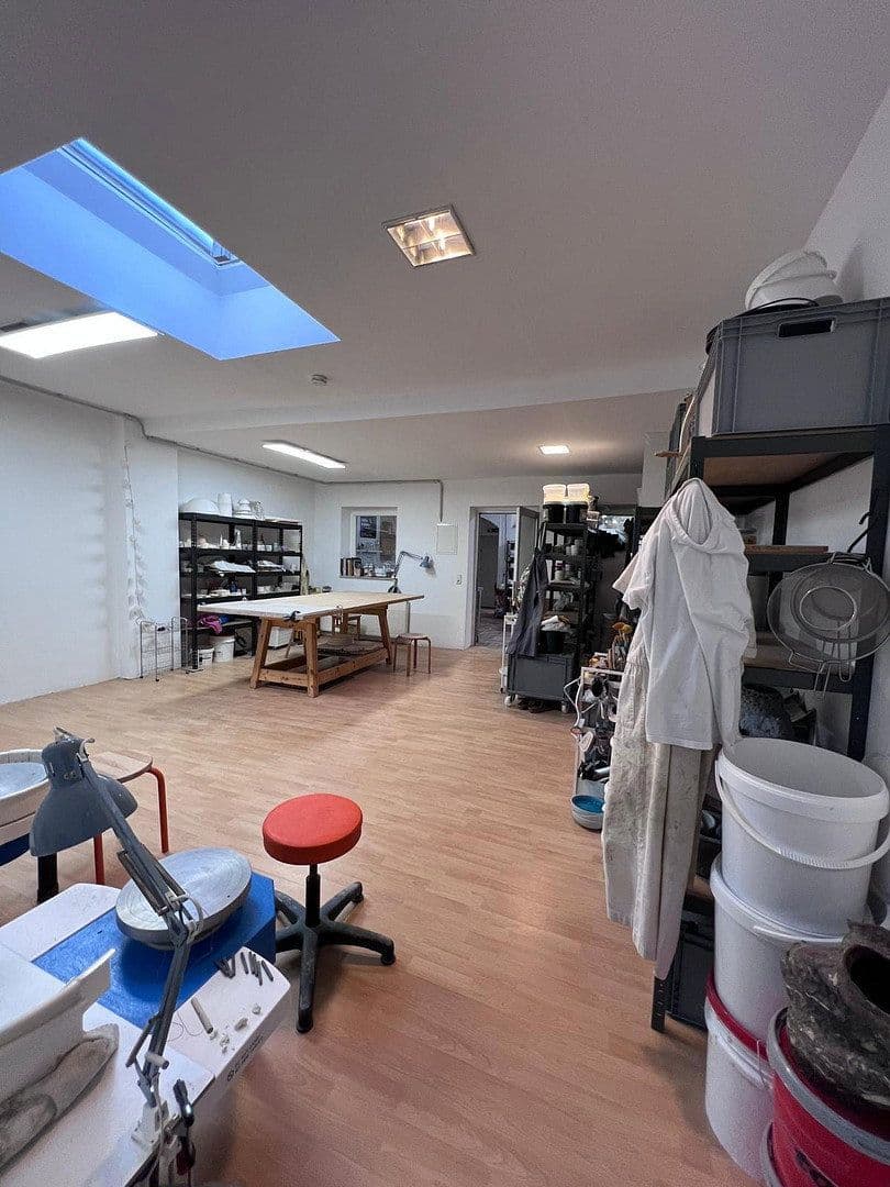 Prenájom nebytového priestoru 178 m², Wahlenstr.22, Köln, Severné Porýnie - Westfálsko Prenájom nebytového priestoru 178 m², Wahlenstr.22, Köln, Severné Porýnie - Westfálsko