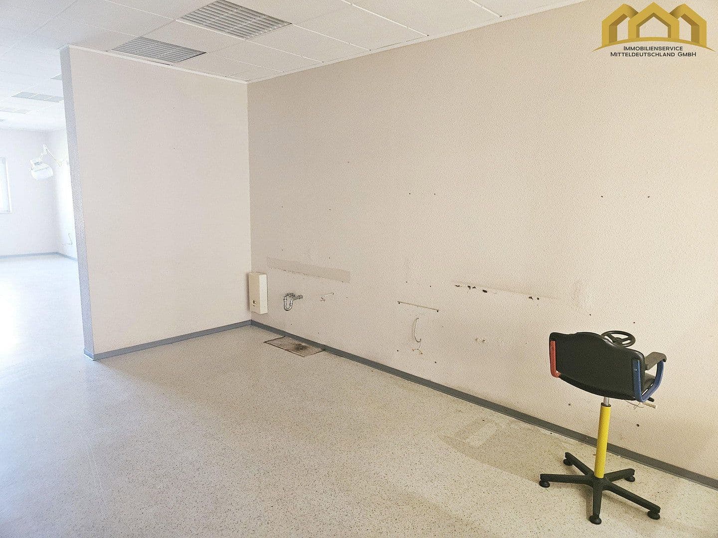 Prenájom kancelárie 141 m², Georg-Schumann-Str. 46, Sangerhausen, Sasko-Anhaltsko Prenájom kancelárie 141 m², Georg-Schumann-Str. 46, Sangerhausen, Sasko-Anhaltsko