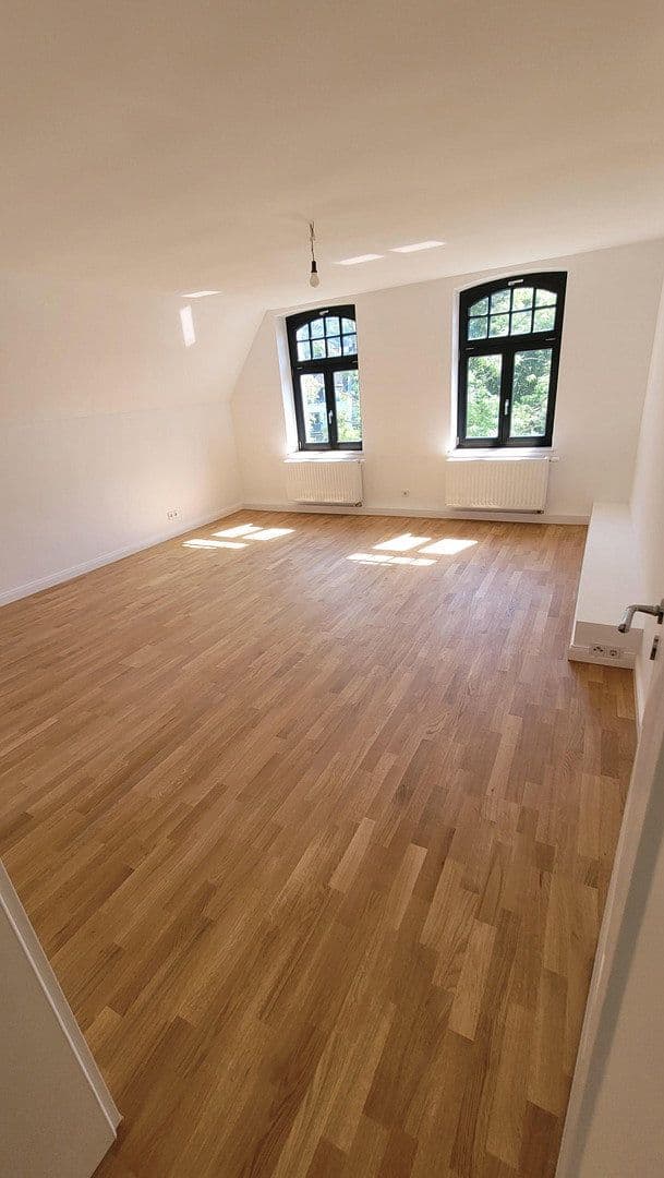 Prenájom bytu 3-izbový 109 m², Düsseldorf, Severné Porýnie - Westfálsko Prenájom bytu 3-izbový 109 m², Düsseldorf, Severné Porýnie - Westfálsko