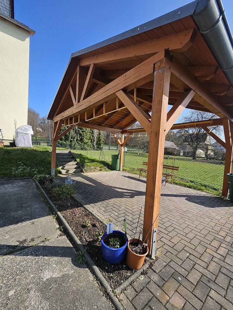 Predaj domu 328 m², pozemok 1.314 m², Grimma, Sasko Predaj domu 328 m², pozemok 1.314 m², Grimma, Sasko