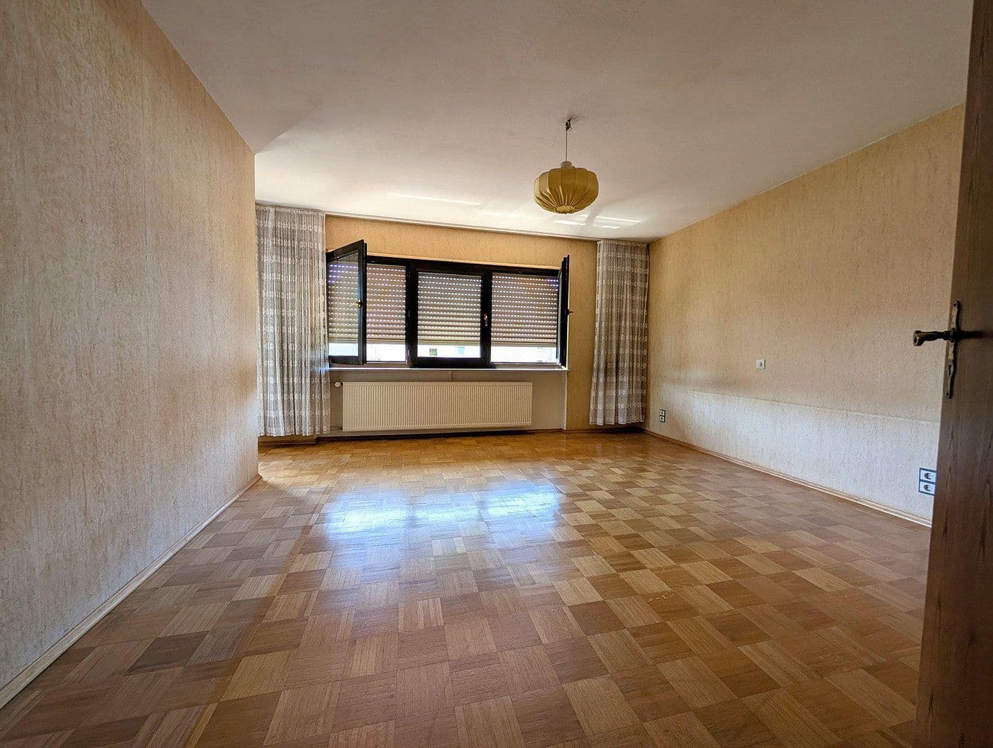 Predaj domu 162 m², pozemok 360 m², Goldbach, Bavorsko Predaj domu 162 m², pozemok 360 m², Goldbach, Bavorsko