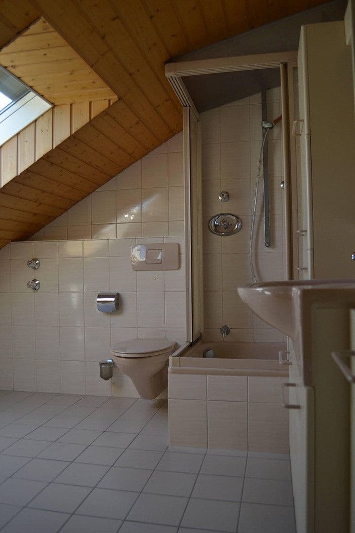 Predaj domu 162 m², pozemok 360 m², Goldbach, Bavorsko Predaj domu 162 m², pozemok 360 m², Goldbach, Bavorsko