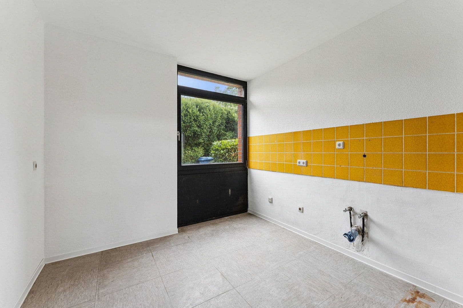 Predaj domu 130 m², pozemok 473 m², Königsbergerstraße, Bovenden, Dolné Sasko Predaj domu 130 m², pozemok 473 m², Königsbergerstraße, Bovenden, Dolné Sasko