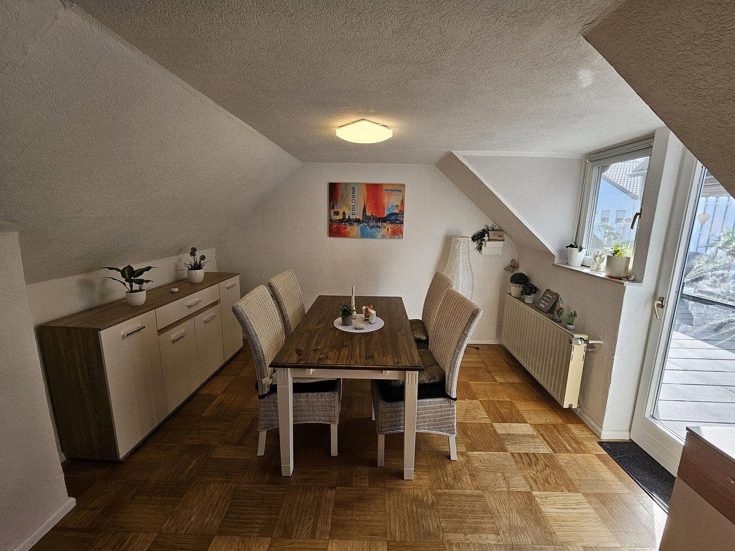 Predaj domu 84 m², pozemok 120 m², Niederkassel, Severné Porýnie - Westfálsko Predaj domu 84 m², pozemok 120 m², Niederkassel, Severné Porýnie - Westfálsko