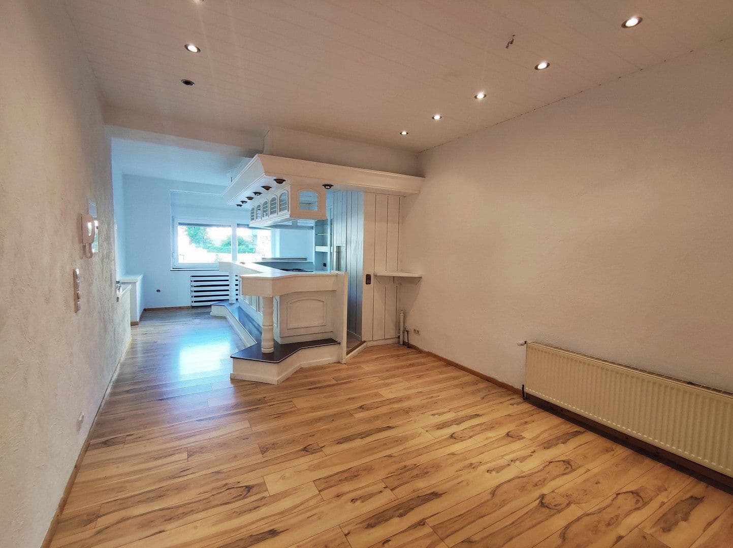 Prenájom bytu 2-izbový 72 m², Düren, Severné Porýnie - Westfálsko Prenájom bytu 2-izbový 72 m², Düren, Severné Porýnie - Westfálsko