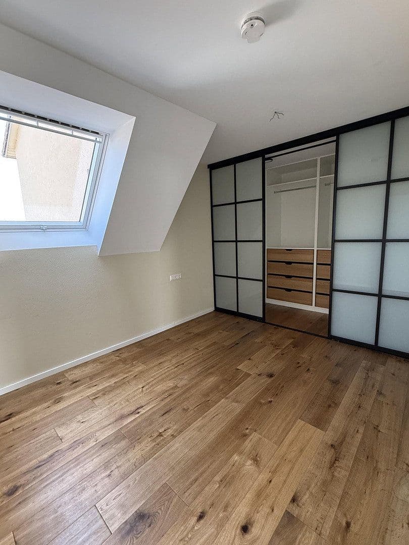 Predaj bytu 4-izbový 110 m², Lauffen am Neckar, Bádensko-Wurttembersko Predaj bytu 4-izbový 110 m², Lauffen am Neckar, Bádensko-Wurttembersko