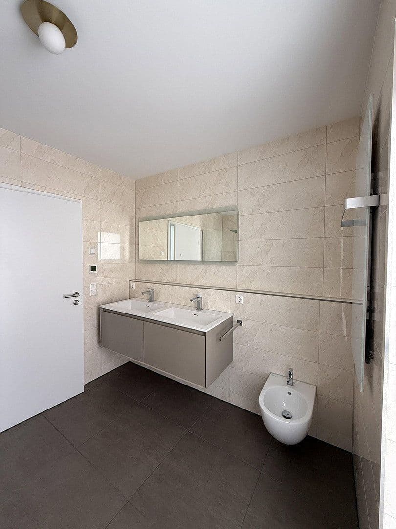 Predaj bytu 4-izbový 110 m², Lauffen am Neckar, Bádensko-Wurttembersko Predaj bytu 4-izbový 110 m², Lauffen am Neckar, Bádensko-Wurttembersko