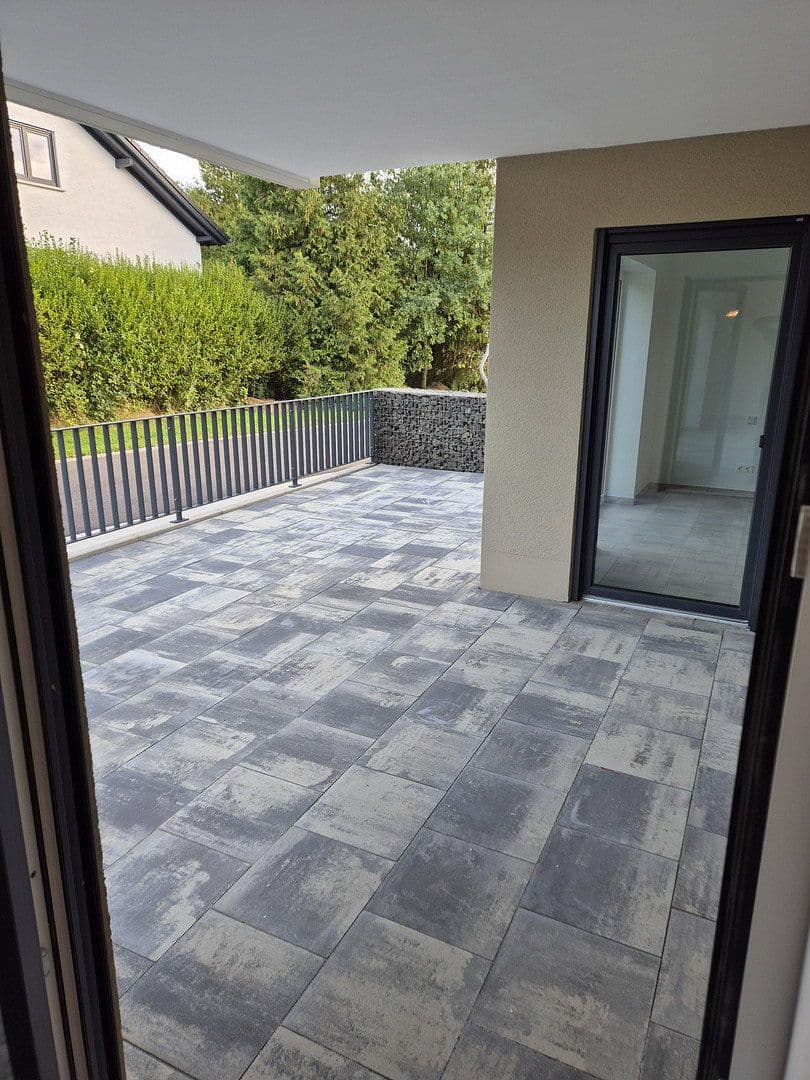 Prenájom bytu 3-izbový 120 m², Schloßstr. 2G, Wadern, Sársko Prenájom bytu 3-izbový 120 m², Schloßstr. 2G, Wadern, Sársko