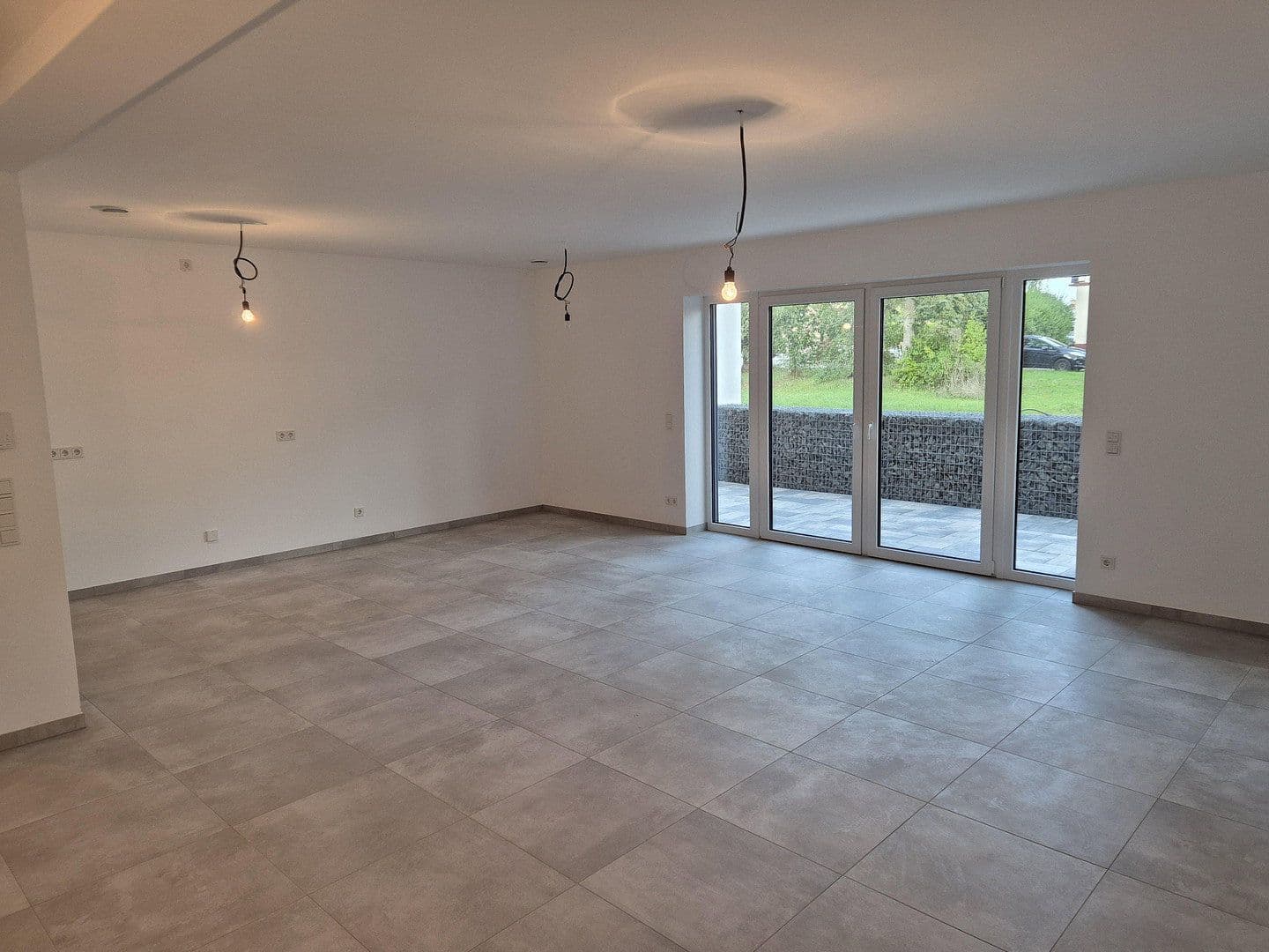 Prenájom bytu 3-izbový 120 m², Schloßstr. 2G, Wadern, Sársko Prenájom bytu 3-izbový 120 m², Schloßstr. 2G, Wadern, Sársko