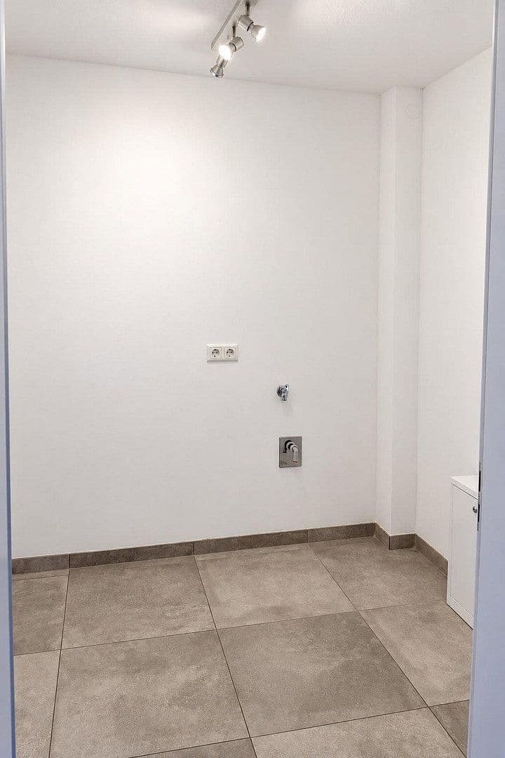 Prenájom bytu 3-izbový 85 m², Benjesweg 6, Drakenburg, Dolné Sasko Prenájom bytu 3-izbový 85 m², Benjesweg 6, Drakenburg, Dolné Sasko
