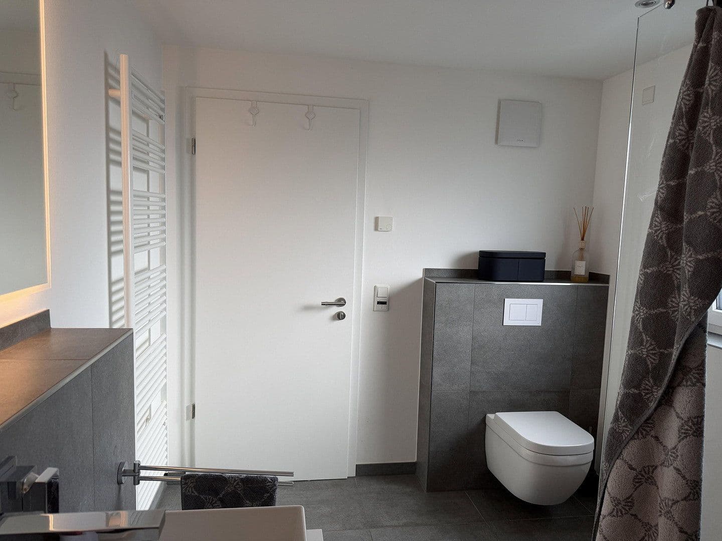 Predaj bytu 3-izbový 98 m², Duisburg, Severné Porýnie - Westfálsko Predaj bytu 3-izbový 98 m², Duisburg, Severné Porýnie - Westfálsko