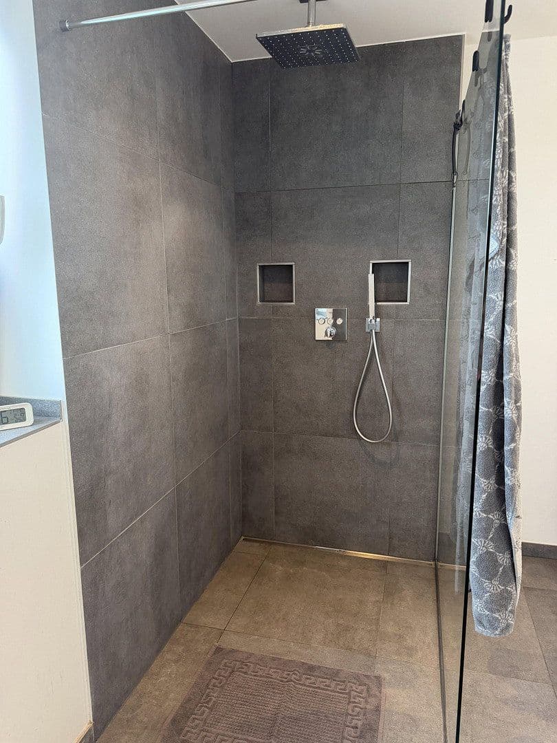 Predaj bytu 3-izbový 98 m², Duisburg, Severné Porýnie - Westfálsko Predaj bytu 3-izbový 98 m², Duisburg, Severné Porýnie - Westfálsko