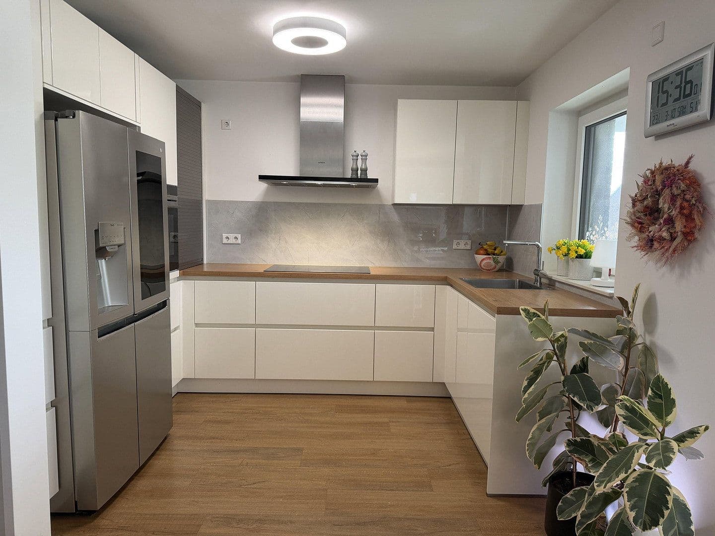 Predaj bytu 3-izbový 98 m², Duisburg, Severné Porýnie - Westfálsko Predaj bytu 3-izbový 98 m², Duisburg, Severné Porýnie - Westfálsko