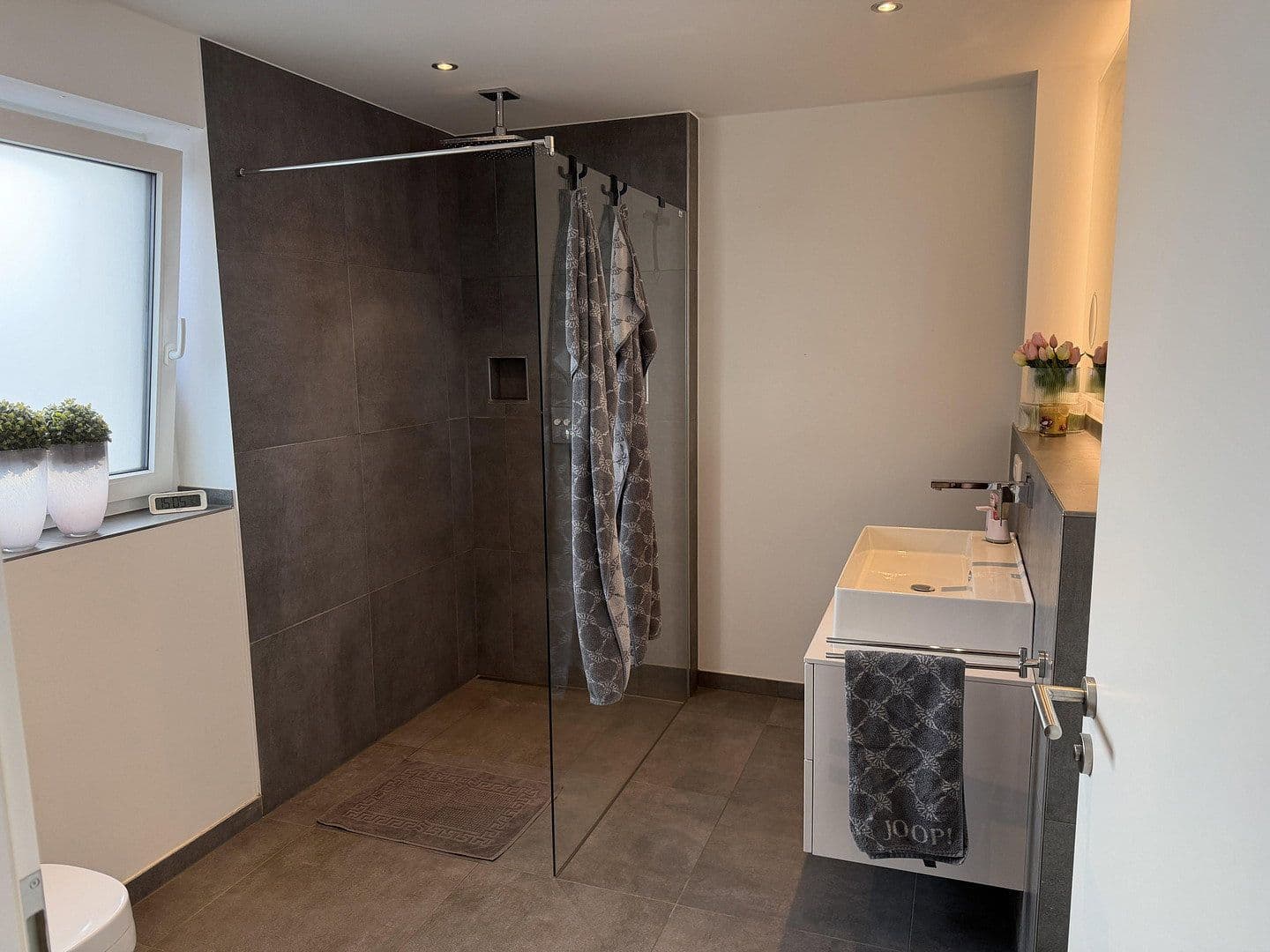 Predaj bytu 3-izbový 98 m², Duisburg, Severné Porýnie - Westfálsko Predaj bytu 3-izbový 98 m², Duisburg, Severné Porýnie - Westfálsko
