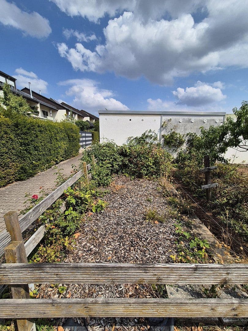 Predaj domu 119 m², pozemok 221 m², Reutlinger Straße 15, Tamm, Bádensko-Wurttembersko Predaj domu 119 m², pozemok 221 m², Reutlinger Straße 15, Tamm, Bádensko-Wurttembersko