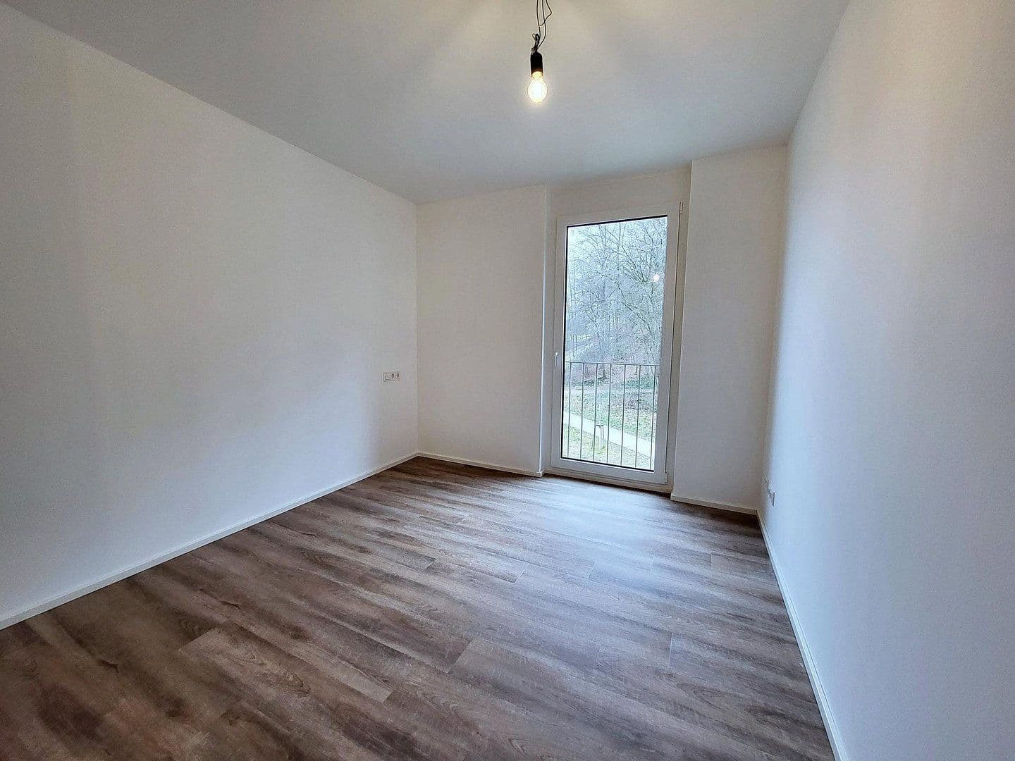 Prenájom bytu 3-izbový 102 m², In den Akademiegärten 3, Neuhausen auf den Fildern, Bádensko-Wurttembersko Prenájom bytu 3-izbový 102 m², In den Akademiegärten 3, Neuhausen auf den Fildern, Bádensko-Wurttembersko