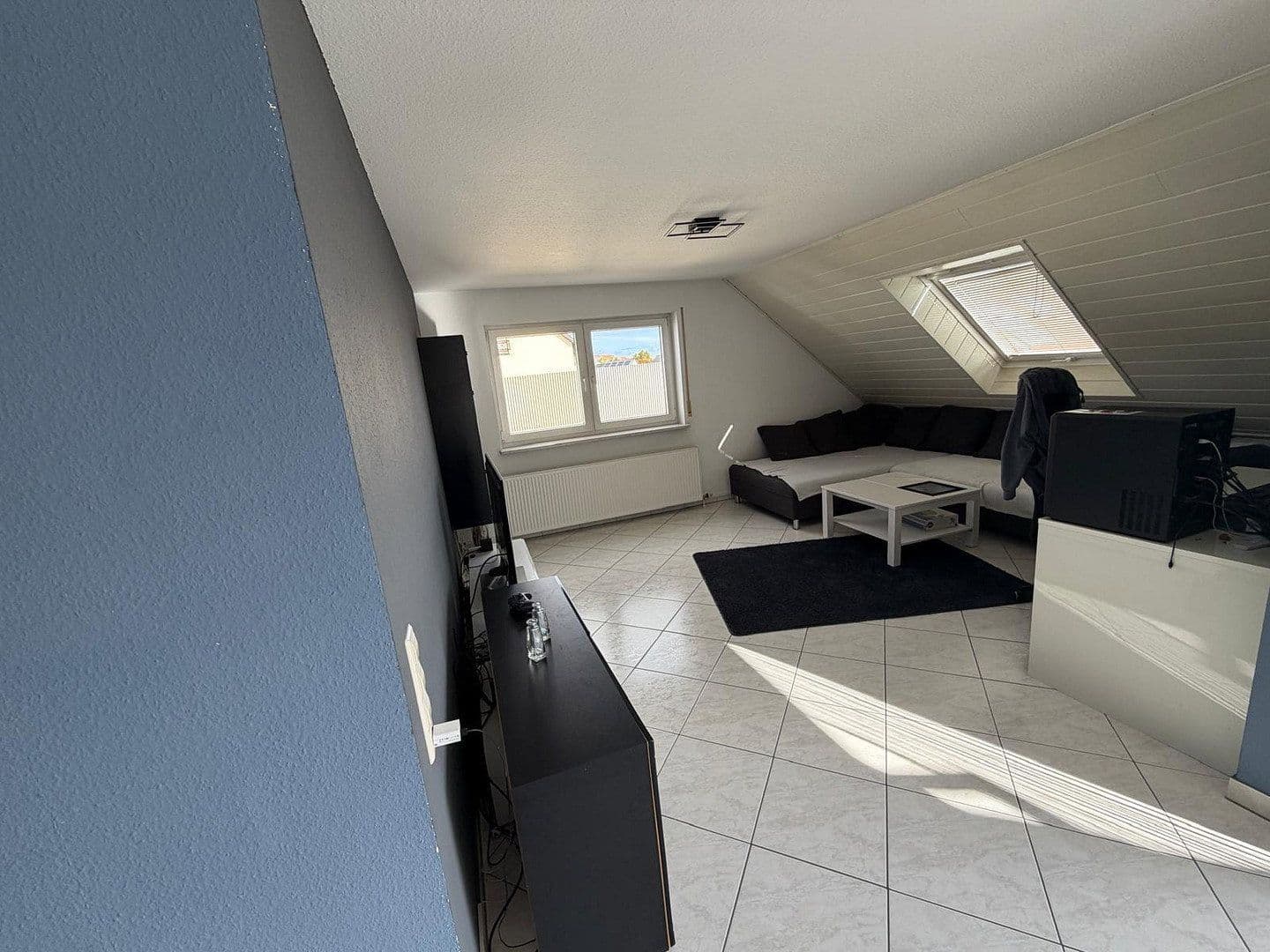 Prenájom bytu 4-izbový 105 m², Brühl, Bádensko-Wurttembersko Prenájom bytu 4-izbový 105 m², Brühl, Bádensko-Wurttembersko