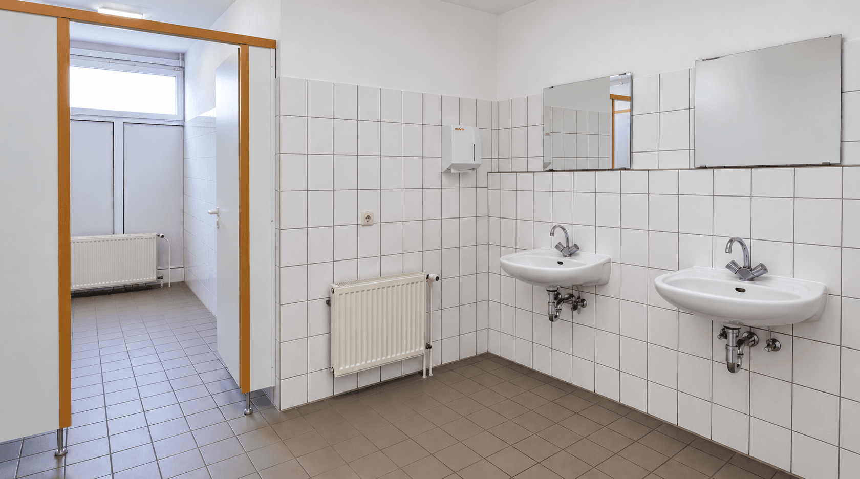 Prenájom nebytového priestoru 22.000 m², Steinbergstr. 3, Leipzig OT Holzhausen, Sasko Prenájom nebytového priestoru 22.000 m², Steinbergstr. 3, Leipzig OT Holzhausen, Sasko