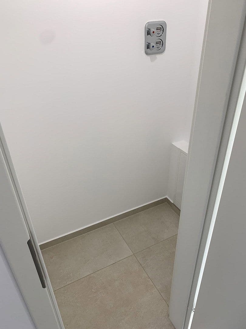 Prenájom bytu 3-izbový 86 m², Hirschäckerstraße 2, Karlsruhe, Bádensko-Wurttembersko Prenájom bytu 3-izbový 86 m², Hirschäckerstraße 2, Karlsruhe, Bádensko-Wurttembersko