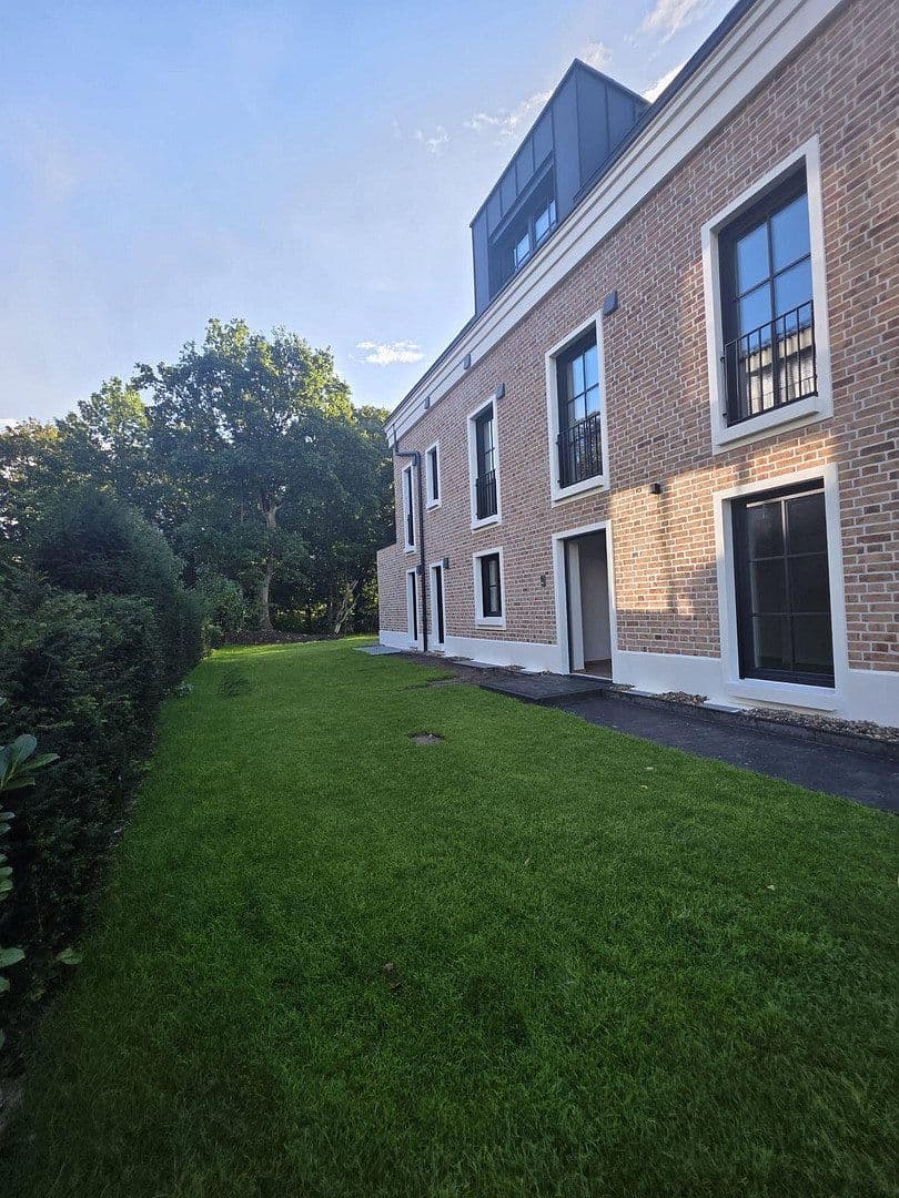 Prenájom bytu 4-izbový 122 m², Hamburg, Hamburg Prenájom bytu 4-izbový 122 m², Hamburg, Hamburg