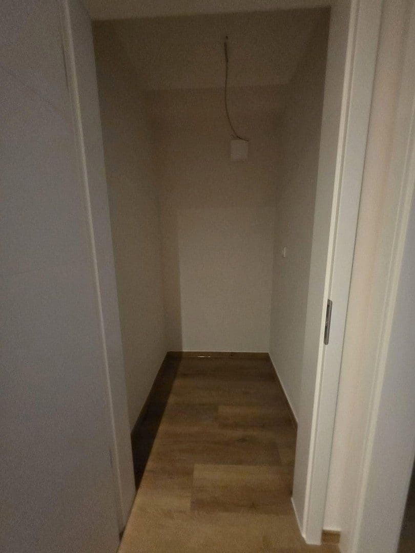 Prenájom bytu 4-izbový 122 m², Hamburg, Hamburg Prenájom bytu 4-izbový 122 m², Hamburg, Hamburg