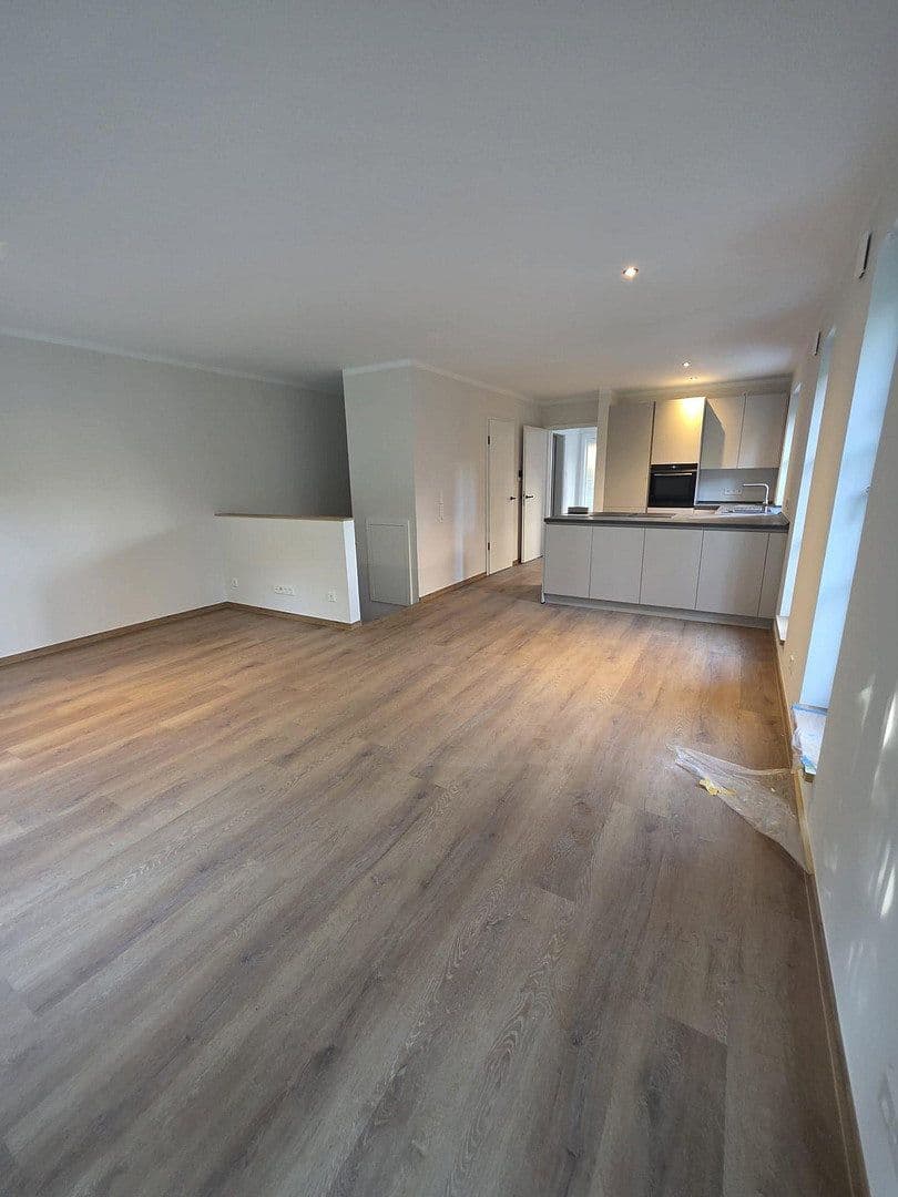Prenájom bytu 4-izbový 122 m², Hamburg, Hamburg Prenájom bytu 4-izbový 122 m², Hamburg, Hamburg