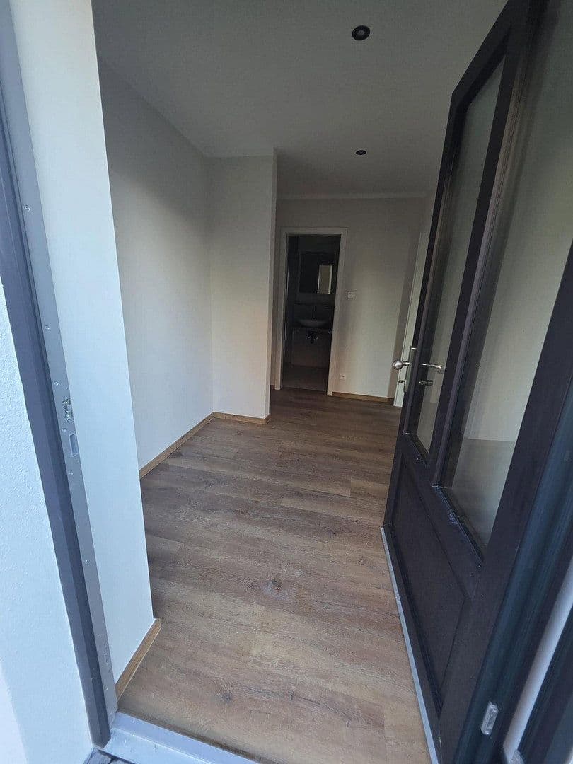 Prenájom bytu 4-izbový 122 m², Hamburg, Hamburg Prenájom bytu 4-izbový 122 m², Hamburg, Hamburg