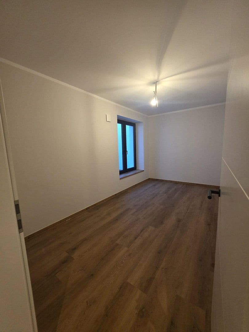 Prenájom bytu 4-izbový 122 m², Hamburg, Hamburg Prenájom bytu 4-izbový 122 m², Hamburg, Hamburg
